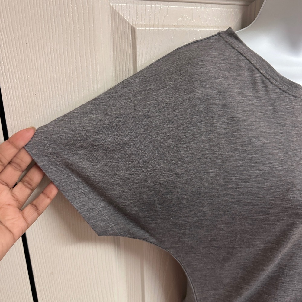 Athleta Essence Pleated Tee Gray Short Sleeve Athleisure Top Size S - Picture 5 of 11